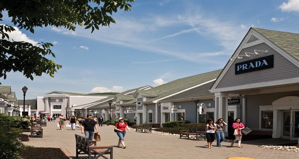 Woodbury Common Premium Outlets Tours & Vacation Packages New York Shopping Tours