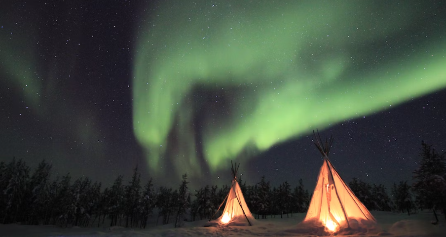 Yellowknife Aurora Hunting Experience
